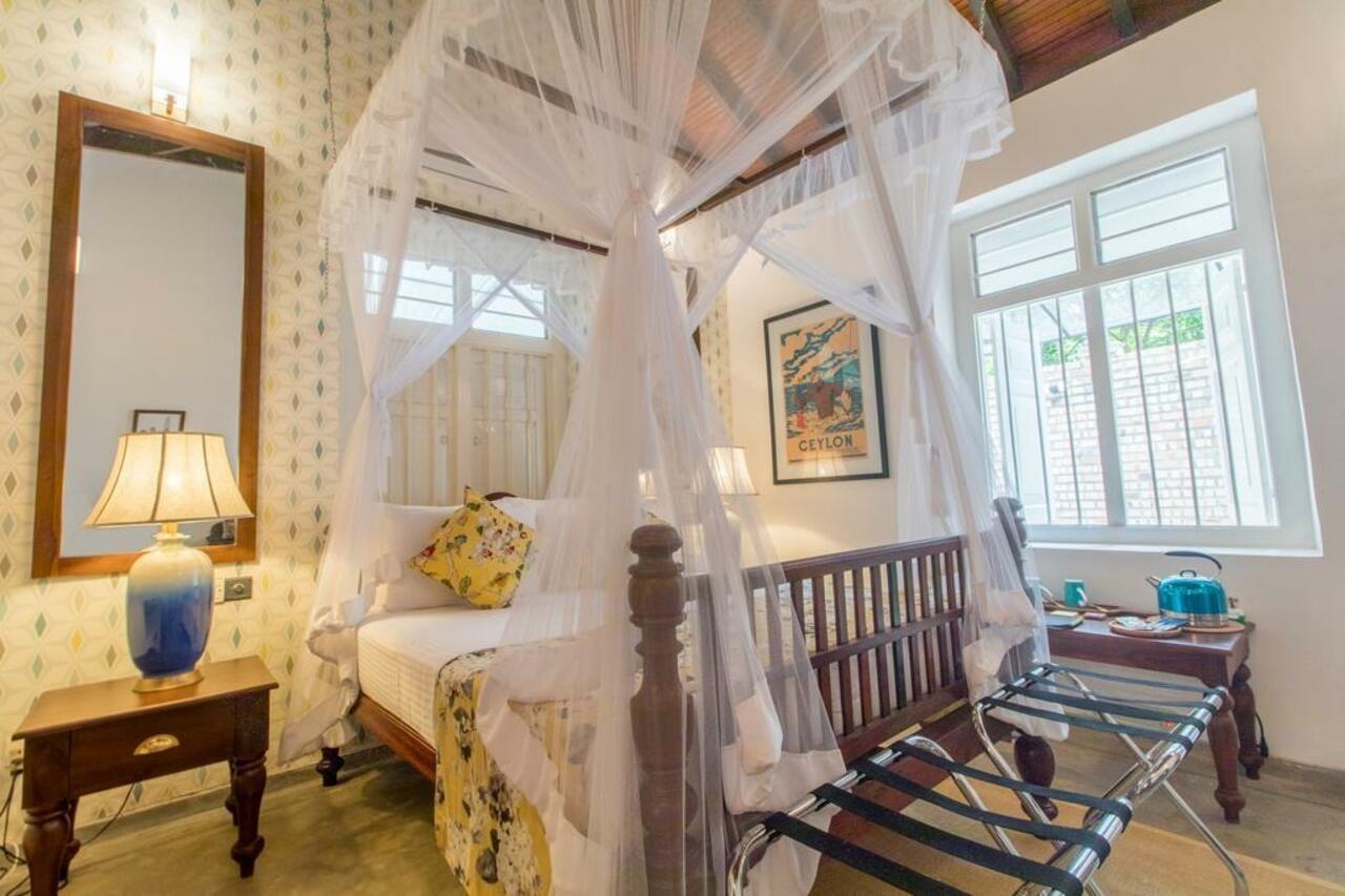 The Pineapple Villa กัมปาฮา ภายนอก รูปภาพ