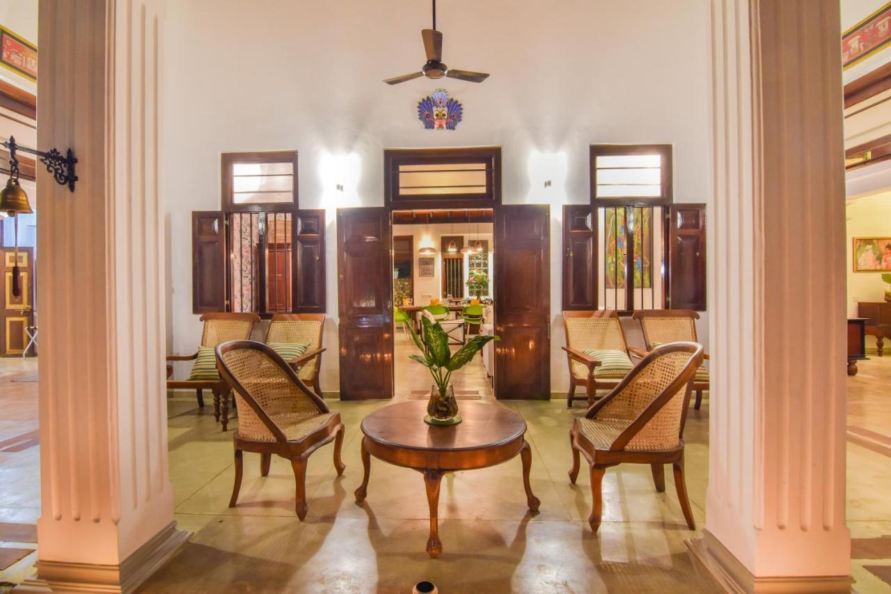 The Pineapple Villa กัมปาฮา ภายนอก รูปภาพ